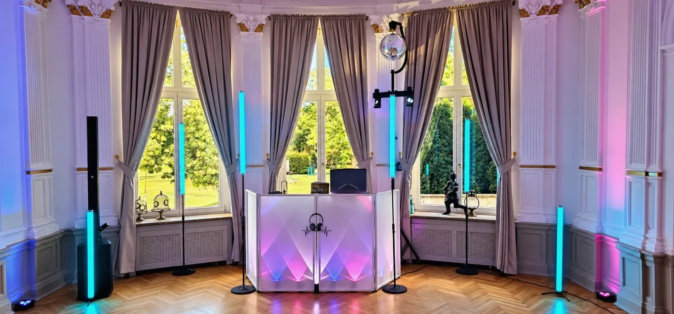 Hochzeit im Schloss Breitenfeld mit DJ Ronny LE. Tolles Ambiente in einem Schlosssaal in Leipzig